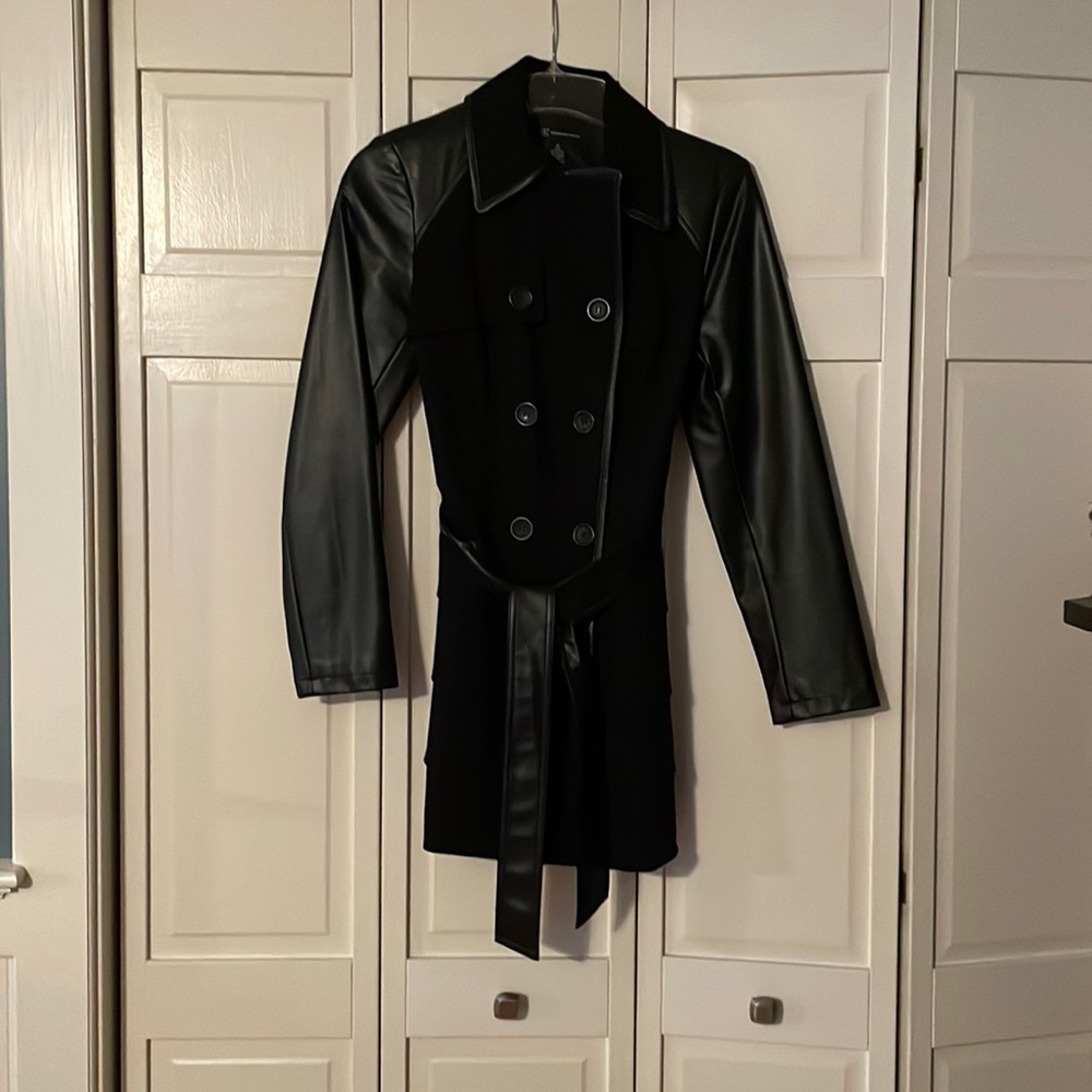 I.N.C Women’s Fall Coat - Black w/ pleather details - gently used